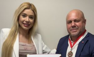 O Janaubense Suplente de deputado federal Farley Frederico recebe a Medalha do Mérito Legislativo de Minas Gerais